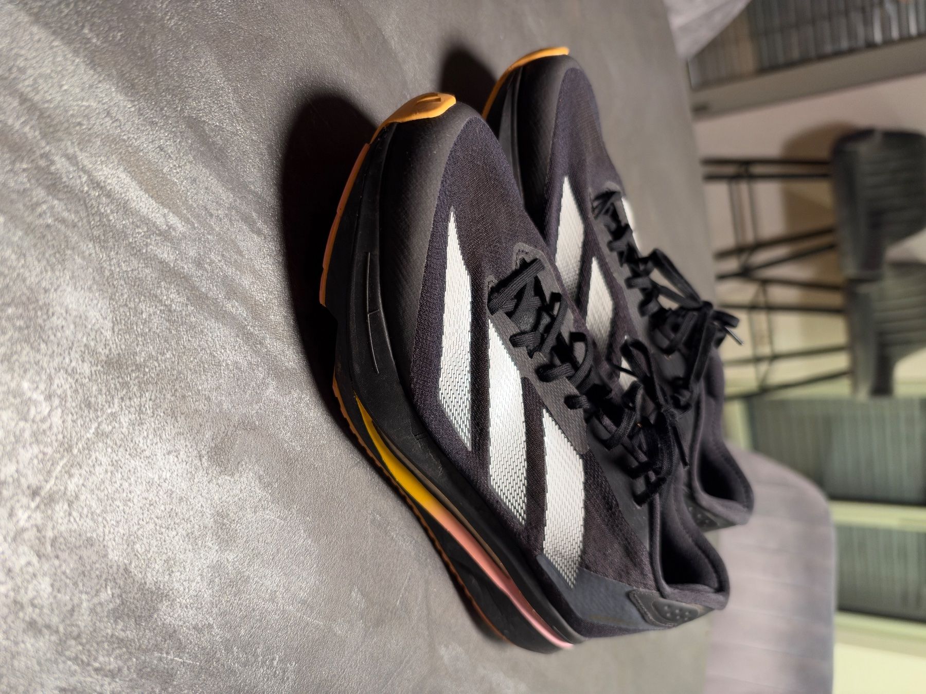 Adidas Scarpe da uomo: Adidas Evo 43 1/3 – Nuovo (secondo la descrizione) da Kirchberg SG venduto da SchweizerStein 2