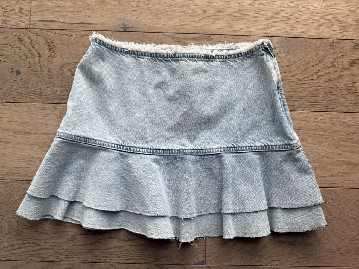 H&M Röcke: New denim mini skirt by H&M, 36 – Neu und originalverpackt aus Zug von Nat.yushkevich 5