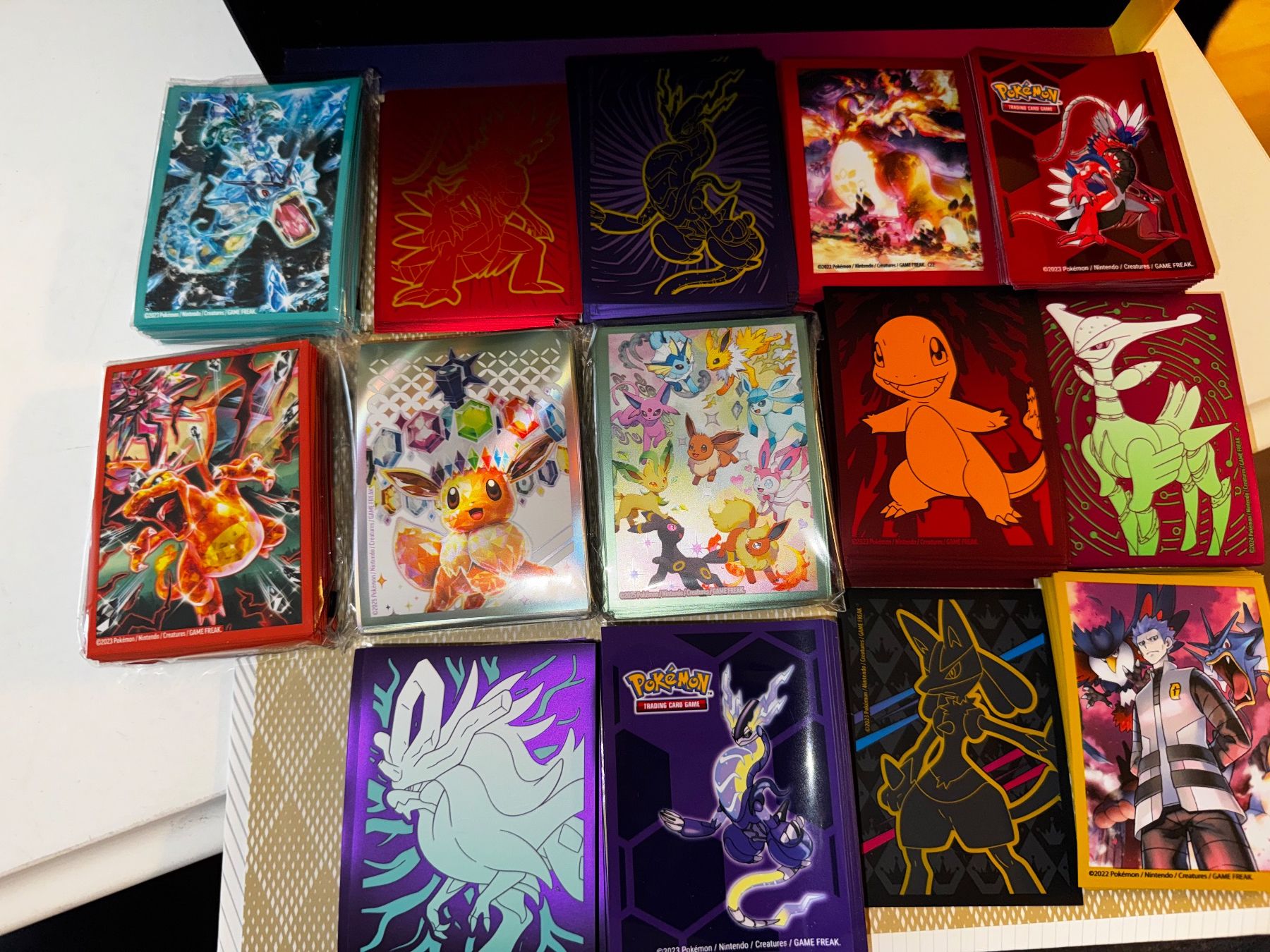 Carte collezionabili: Pokemon Kartenhüllen Set Diverse Designs gebraucht – Usato da Schlieren venduto da Tattoo7 3
