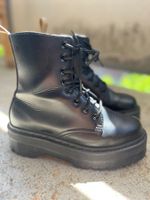 Vegane Dr. Martens Plateau Boots, Gr. 38, Schwarz - Top!