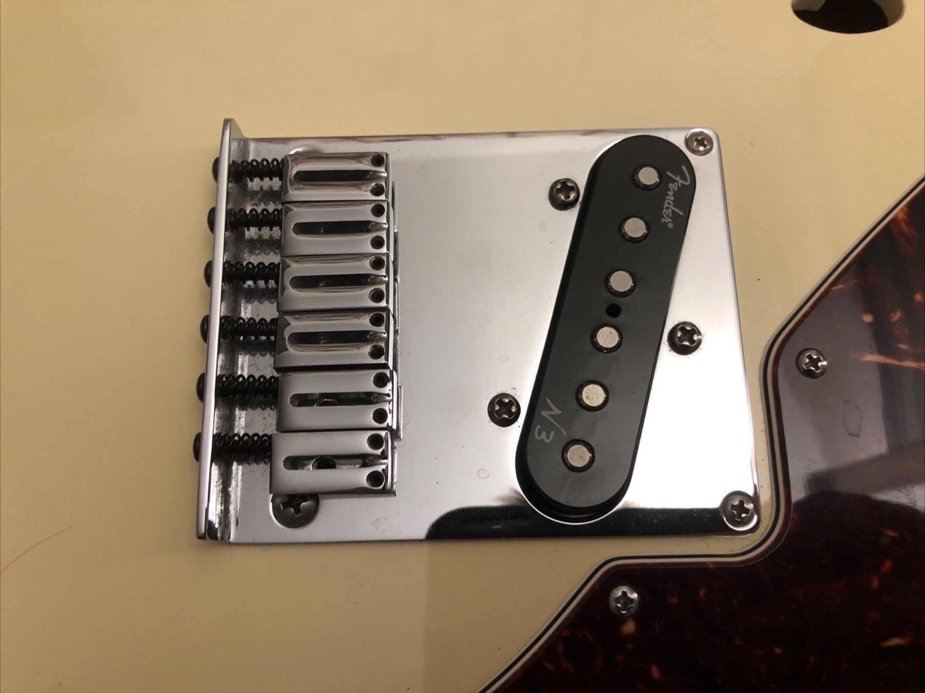 Fender Musikinstrumente: Fender Telecaster American Deluxe Thinline 2013 body – Gebraucht aus Sugiez von  1