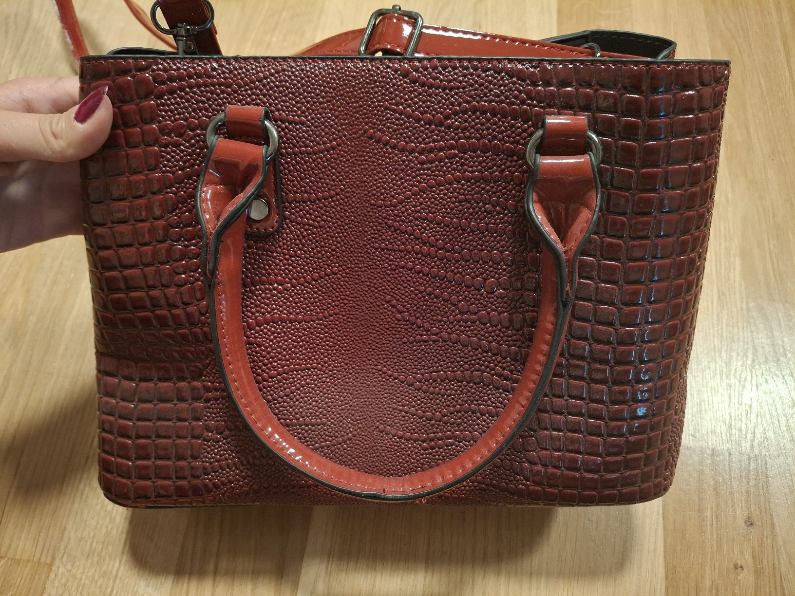 Taschen für Damen: Rote Handtasche  – Neu (gemäss Beschreibung) aus Glattpark(Opfikon) von Beckf0rd 1