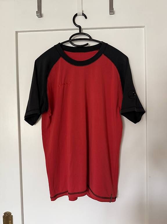 T-shirt: Mammut Tshirt M – Usato da Basel venduto da momo.st 2