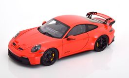 Porsche 911 / 992 GT3 seit 2021 orange / schwarz     1:18
