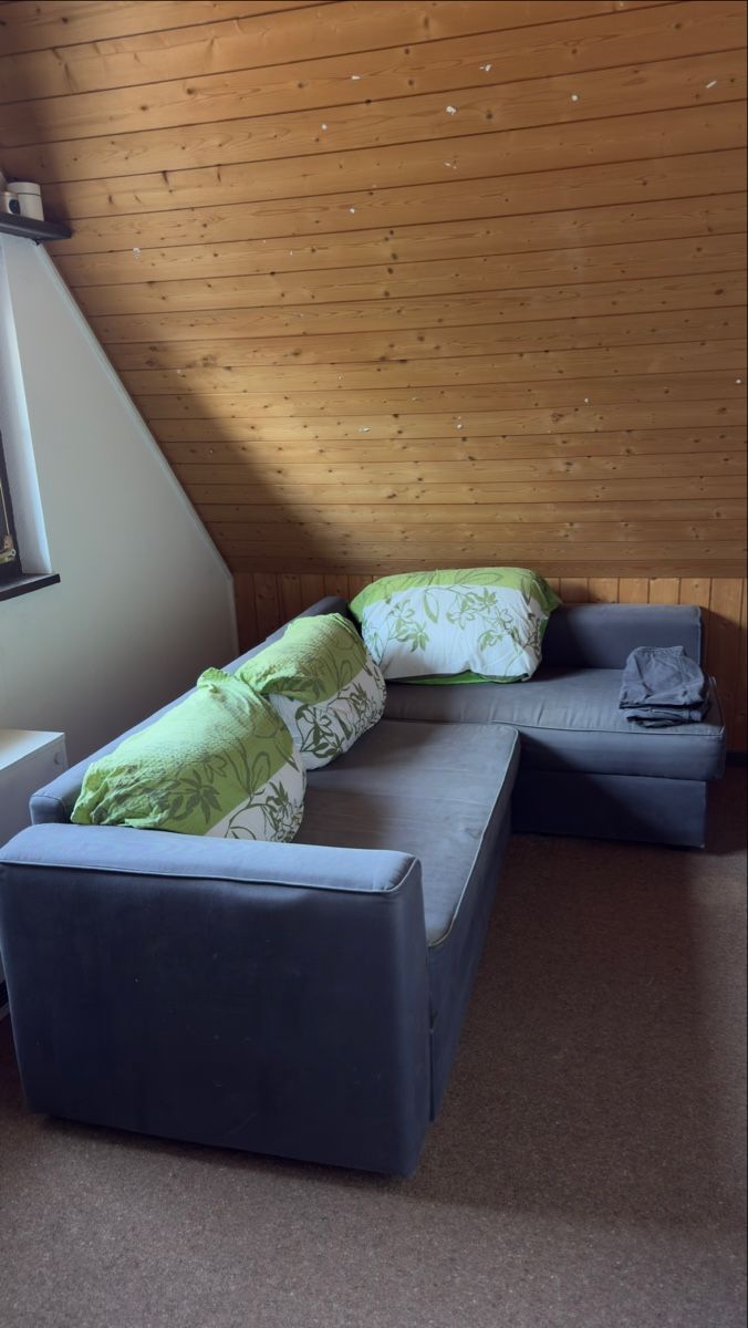 Sofas: Ecksofa mit Stauraum – Gebraucht aus Freienbach von ArjanaB.