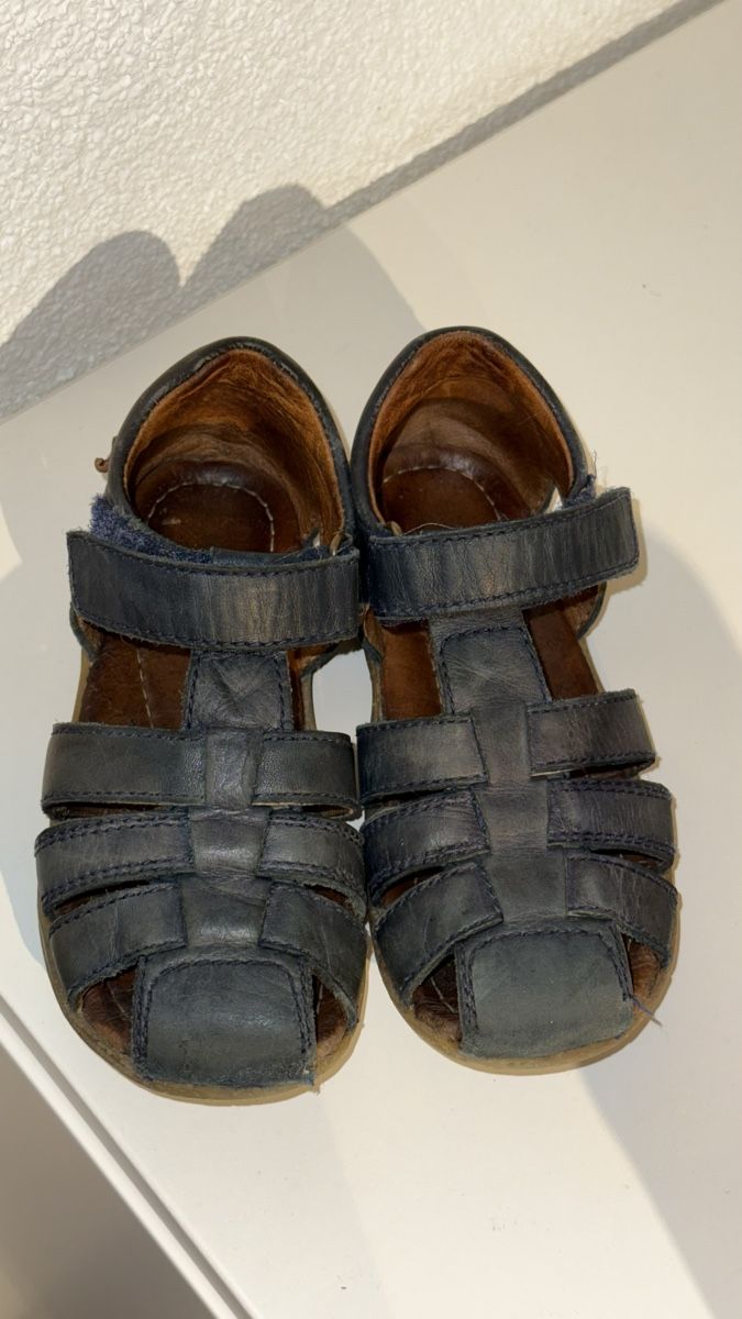 Naturino Schuhe für Jungen: Naturino Sandalen gr. 27 – Gebraucht aus Aarau von AnaKruhol