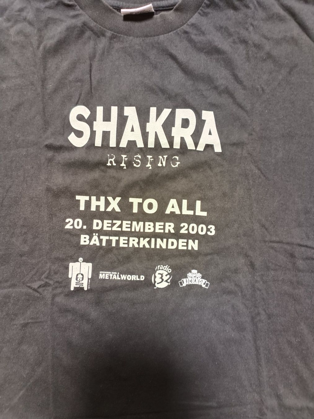 T-shirt: Shakra Shirt   L/XL – Usato da Bätterkinden venduto da Elefantenzoo 1