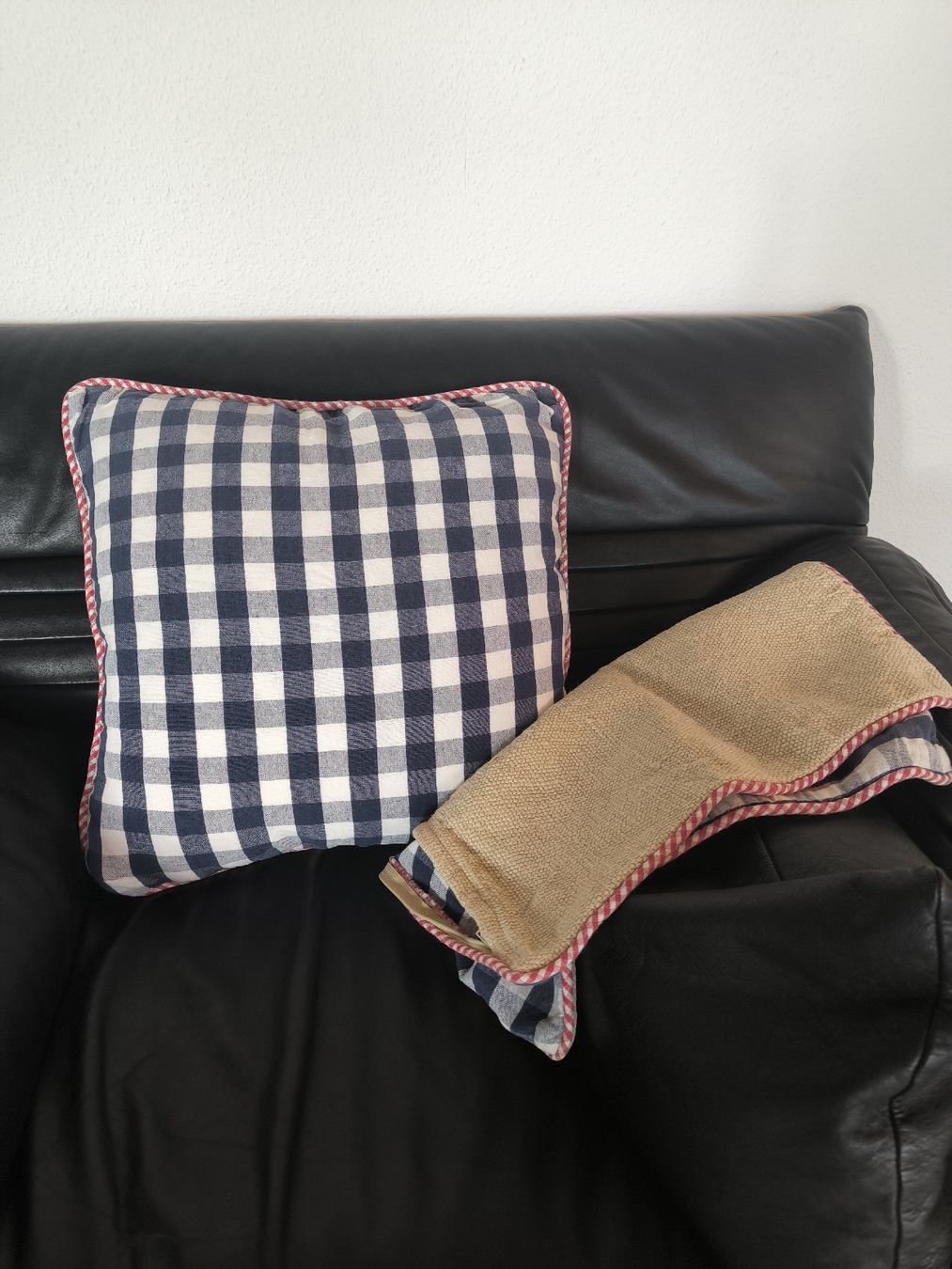 Cuscini: Cushion & Throw Pillow Set "At Home with Marieke" – Nuovo (secondo la descrizione) da Zug venduto da LindaManga
