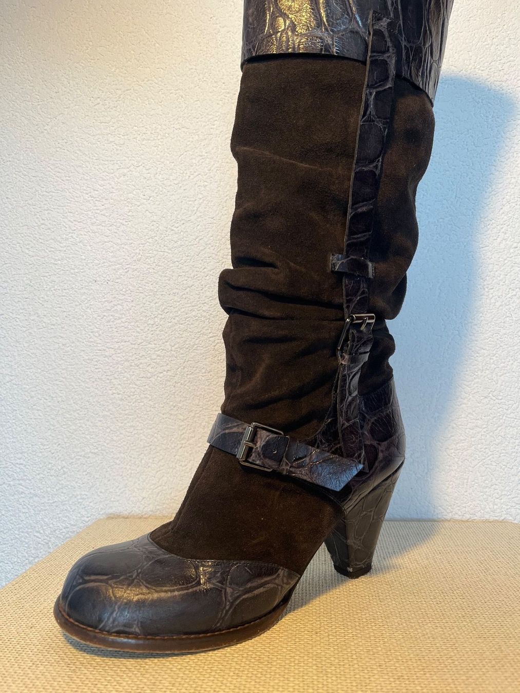 Scarpe da donna: Echte Wildleder Stiefel, Gr. 39, NP 480.-- – Usato da Frauenfeld venduto da Andadaa 1