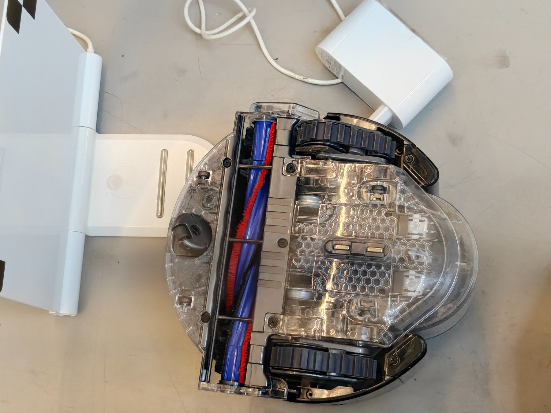 Dyson Aspirapolveri & Accessori: Dyson 360 Eye Staubsauger ab 30.Fr – Difettoso da Solothurn venduto da Electronic.3 1