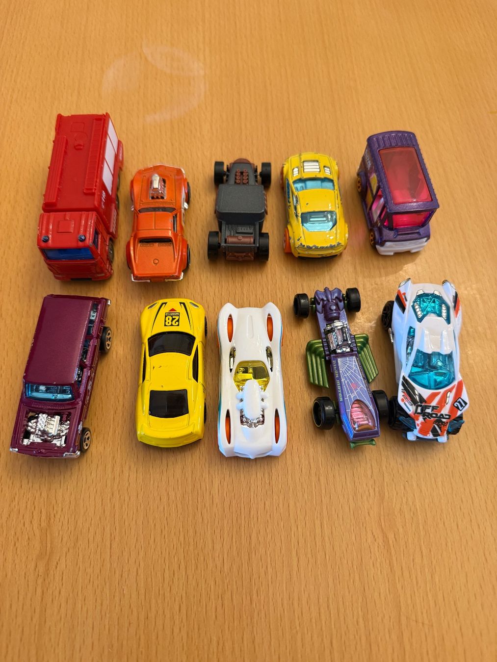 Giocattoli: Spielzeug Auto 10 Stück – Usato da Wiedlisbach venduto da Sistershop