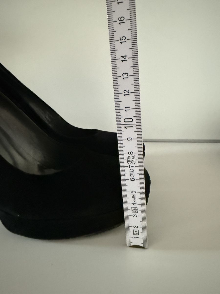 Navyboot Scarpe da donna: Navyboot Schwarze Wildleder Pumps, Grösse 40 – Usato da Zürich venduto da JOD213 5