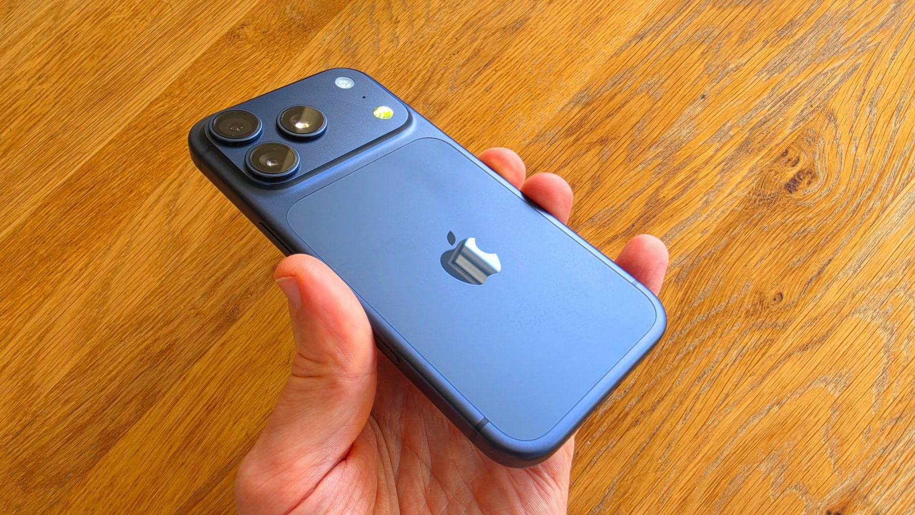 Apple Portables: iPhone 17 Pro, Deep Blue, 256GB – Neuf (Voir description) à Cully par dev6 2