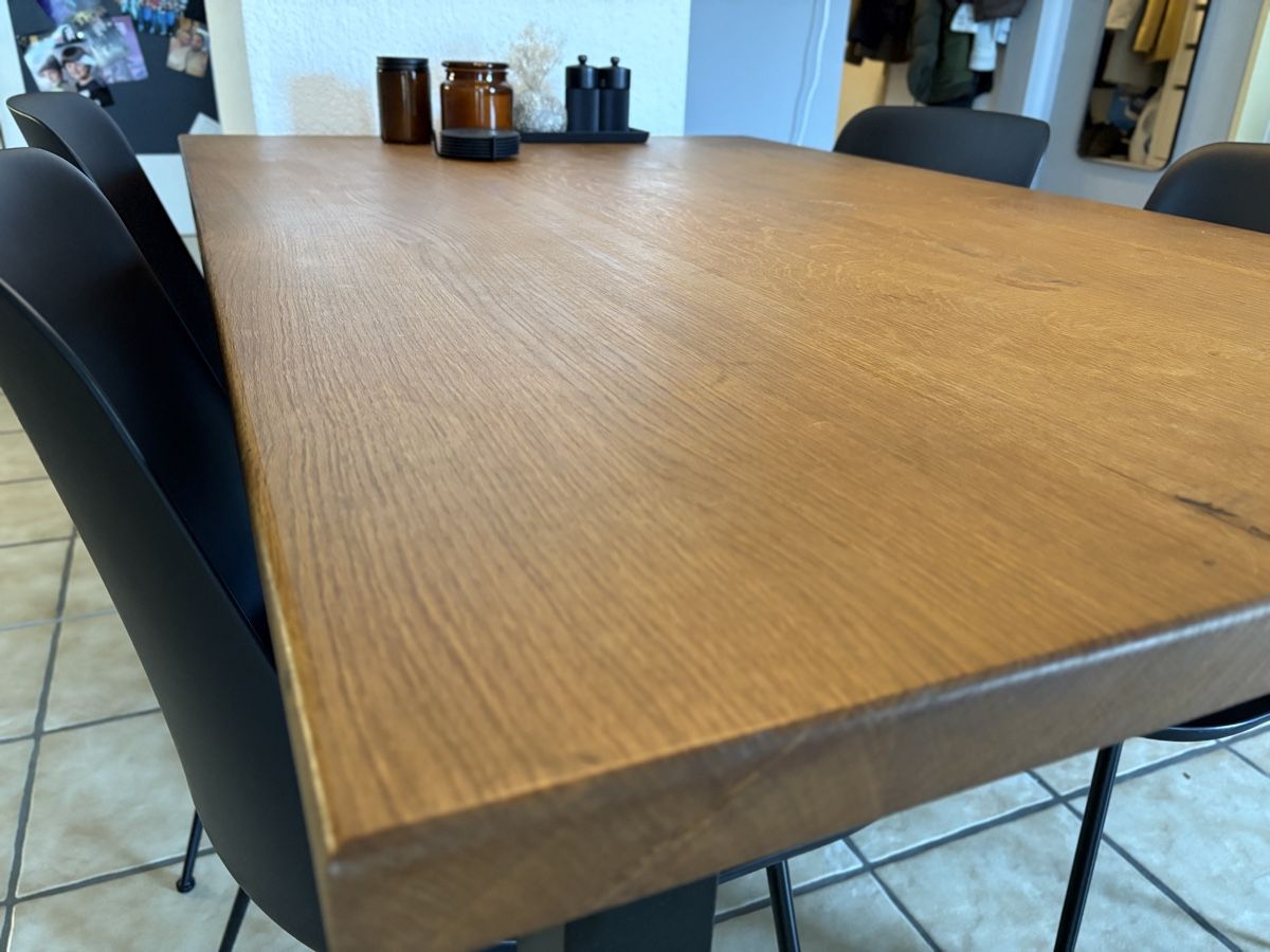 Set di tavolo e panche: Eichenesstisch mit 4 Stühlen, neuwertig und modern! – Usato da Bülach venduto da Buschuz 7