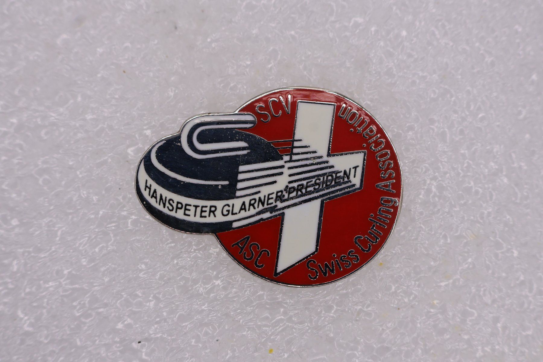 Placchette & Badge: Swiss Curling  Hanspeter Glarner – Usato da Winterthur venduto da Sammleroase
