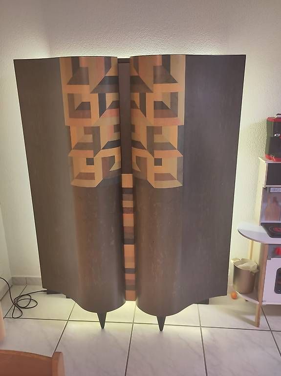 Armadi: Designer Gläserschrank – Usato da Altdorf UR venduto da fab_8cbd 1