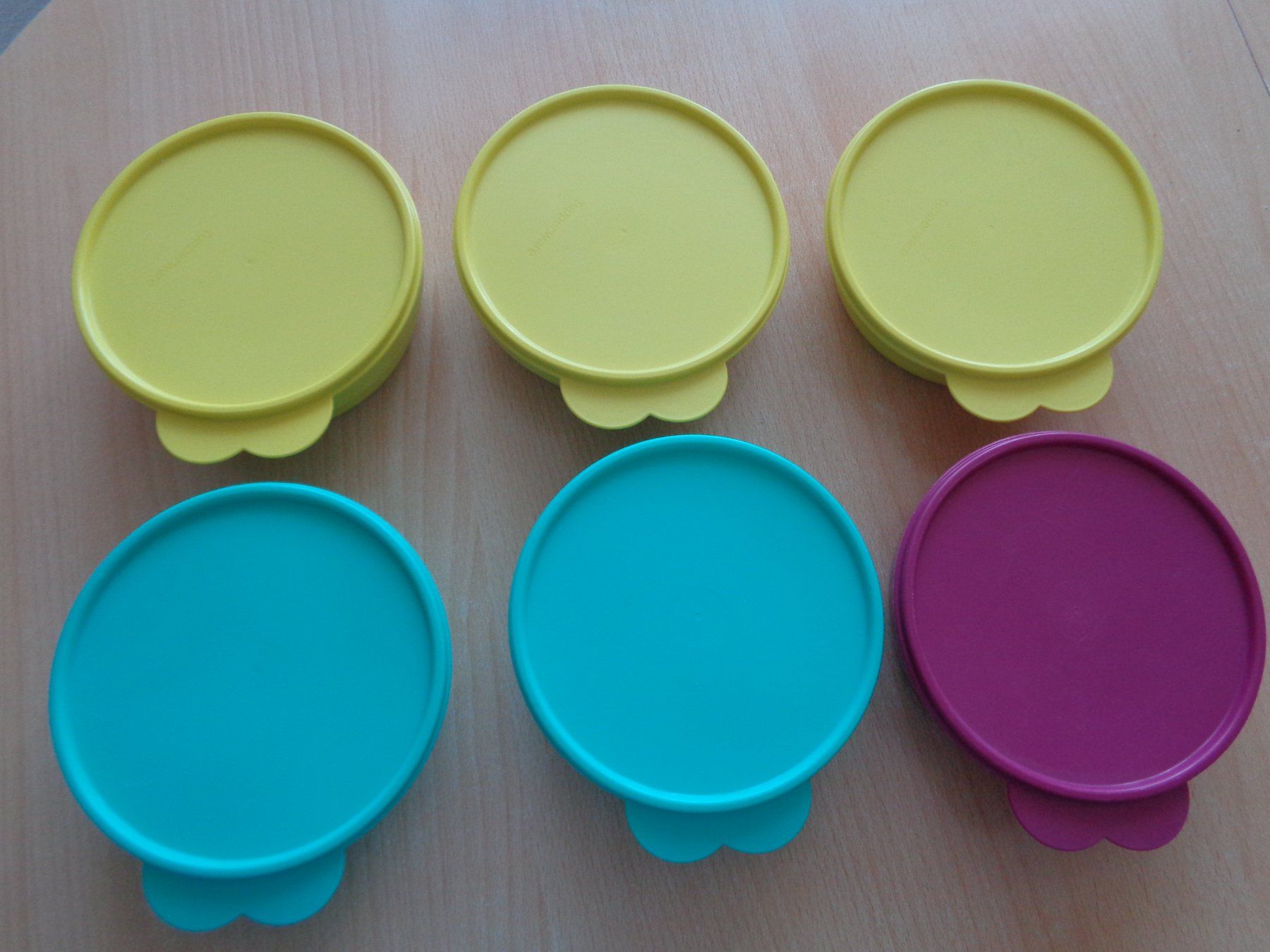Tupperware Contenitori & Simili: Tupperware 6 Schälchen mit Deckel – Usato da Dietikon venduto da chroetli77 1
