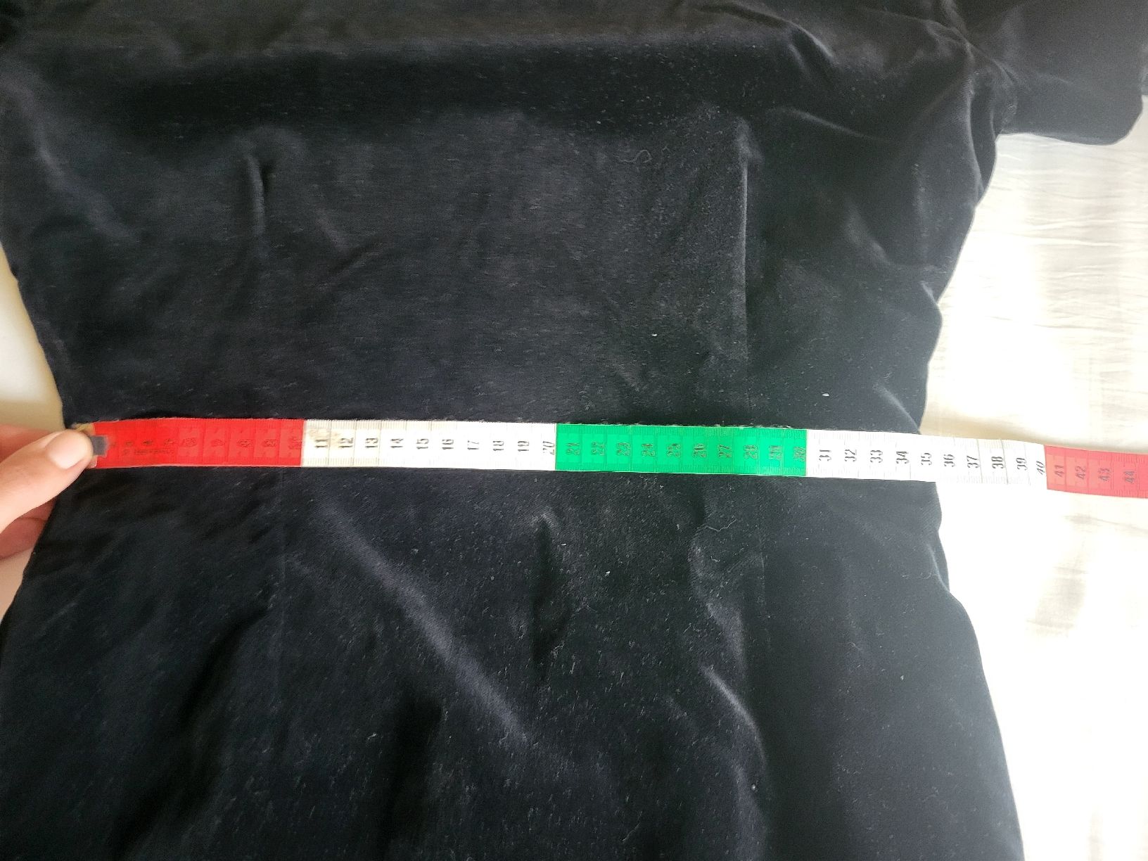 Kleider: Elegantes Vintage '70-'80 Samtkleid schwarz – Gebraucht aus Zürich von sahaara01 3