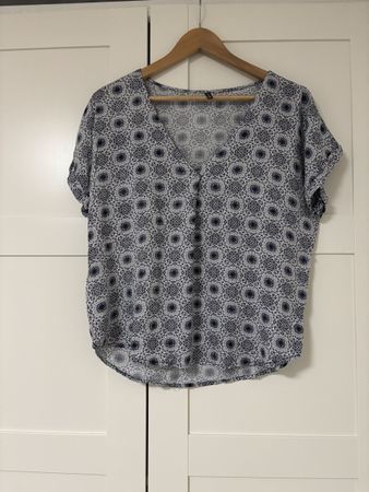 Sommerbluse mit Muster, Grösse L
