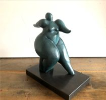 NANA SKULPTUR DICKE FRAU MÄDCHEN NACH NIKI DE SAINT
