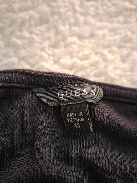 Tops: Body GUESS XS – D'occasion à Petit-Lancy par ZazouB 3