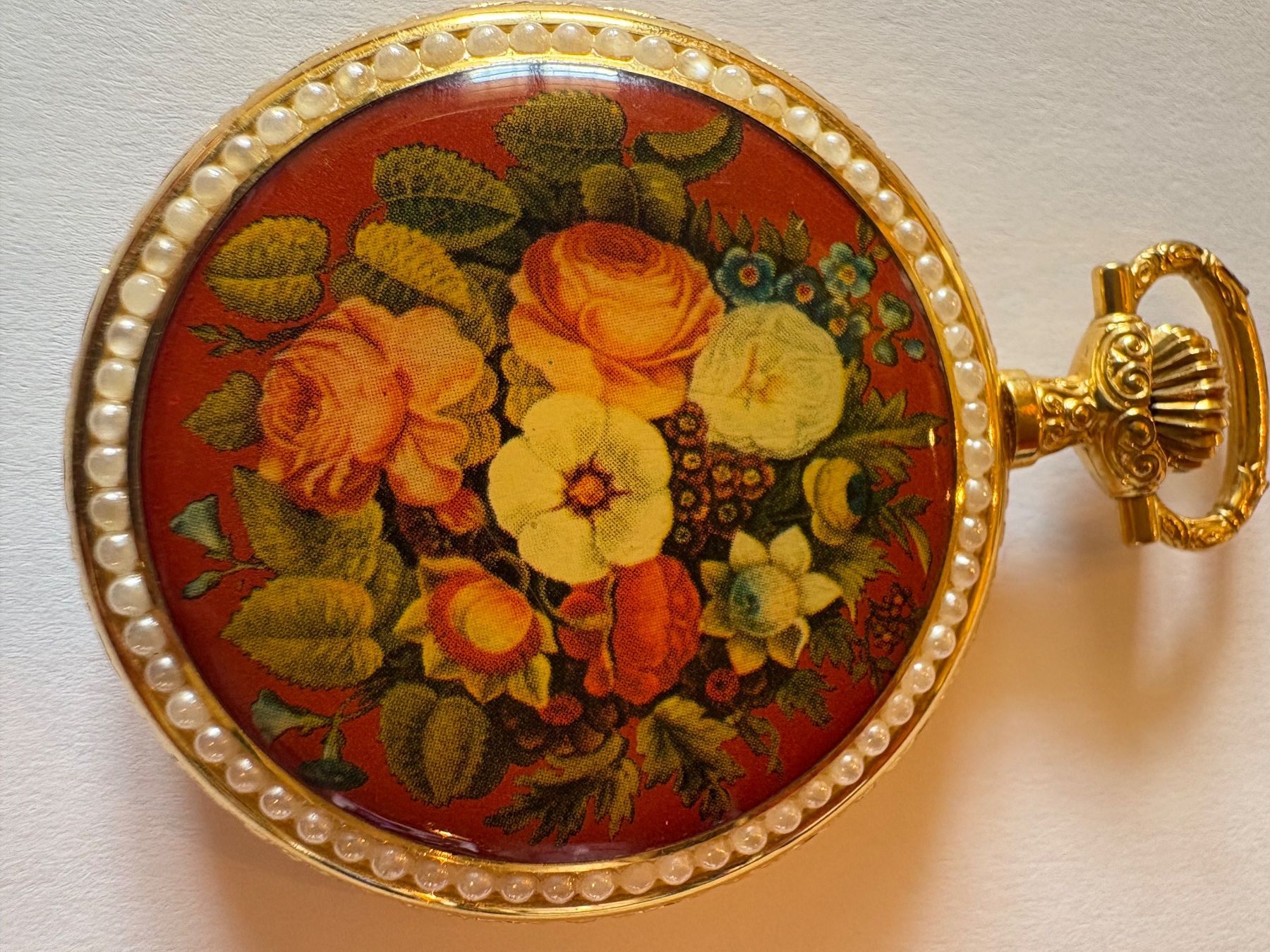 Uhren: Elegante Vintage MYRET Taschenuhr, Blumendesign, Goldoptik – Gebraucht aus Murten von Tzaugg 1