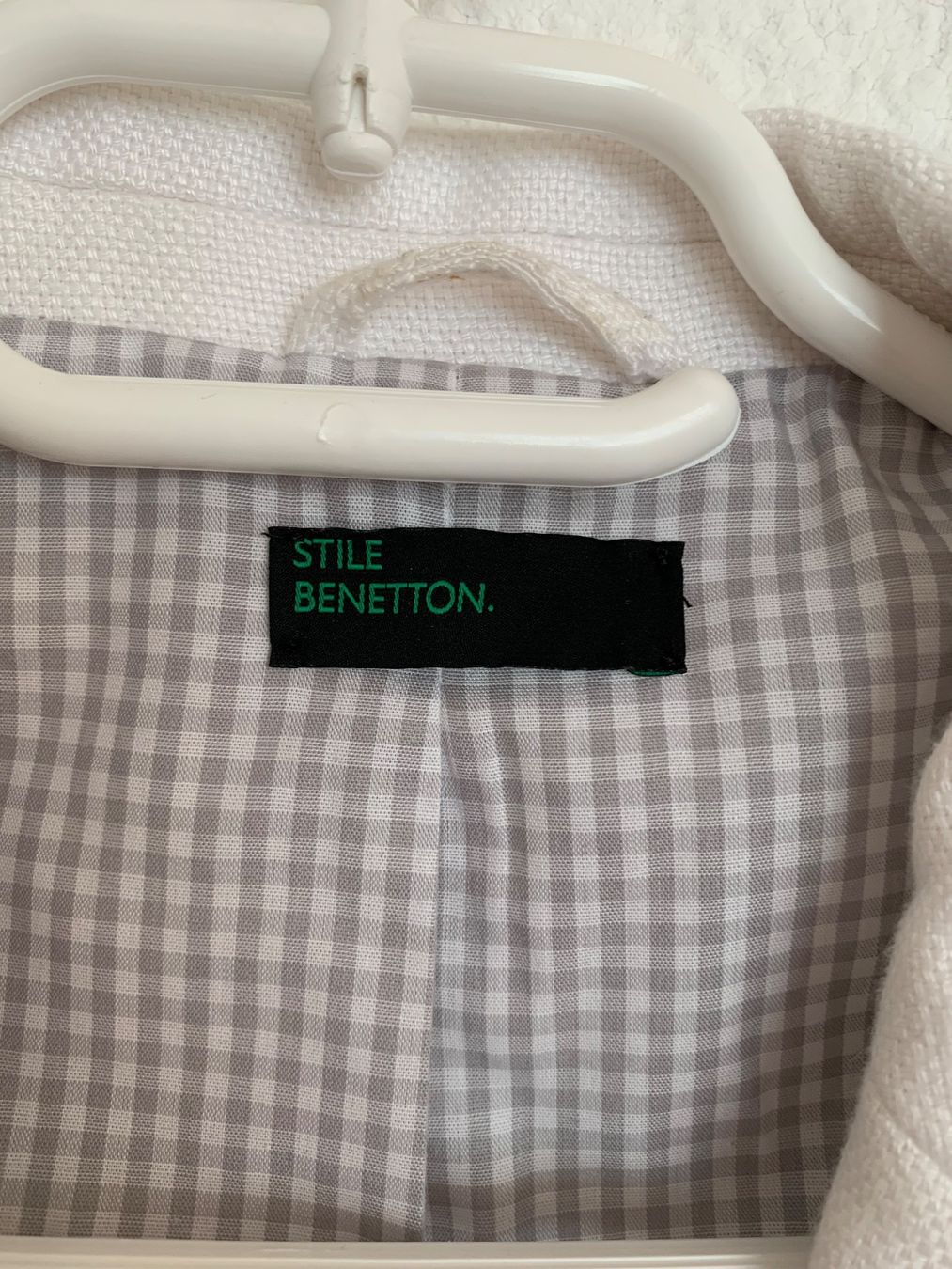 Benetton Giacche: 100% Leinen Benetton Blazer weiss Gr. S / M – Usato da Fislisbach venduto da KolibriSecondhand 1