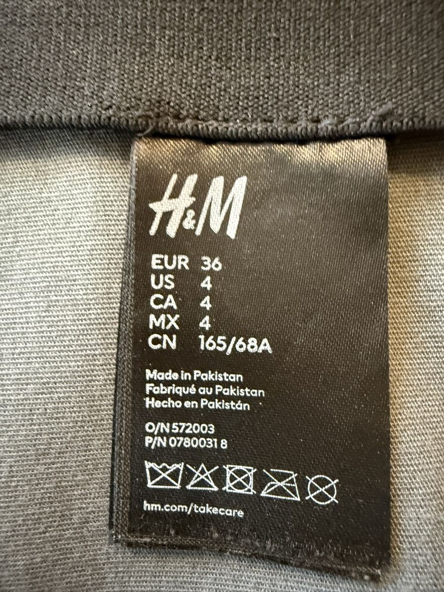 H&M Pantaloni: High-waisted leather pants – Usato da Zürich venduto da Sven1968 4
