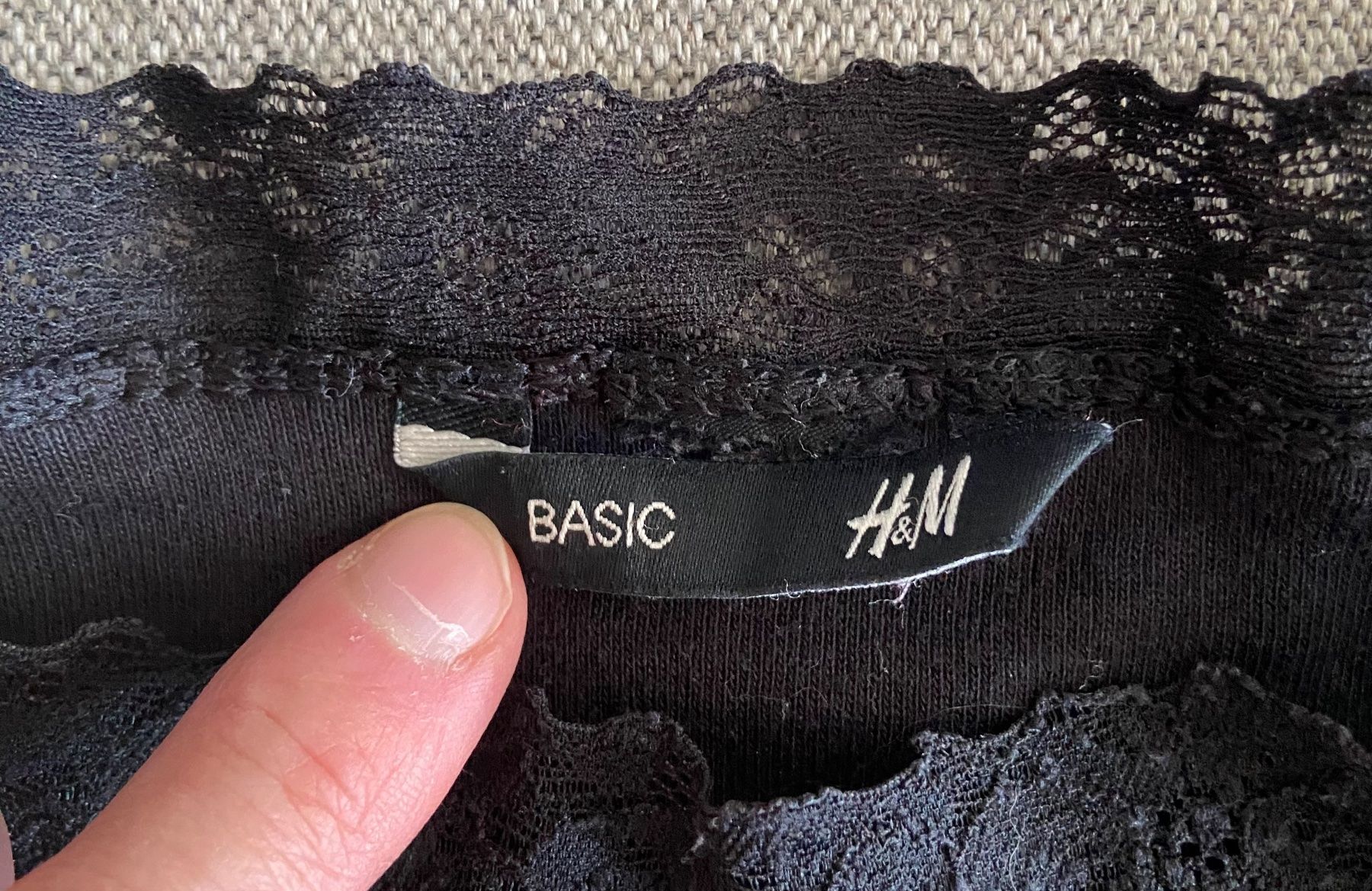 H&M Tops: Top noir bretelles dentelle H&M BASIC 100% coton t.L – Neu (gemäss Beschreibung) aus Genève von kik_8jd6 1