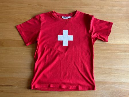 Kindershirt mit weissem Schweizerkreuz Grösse 134/140