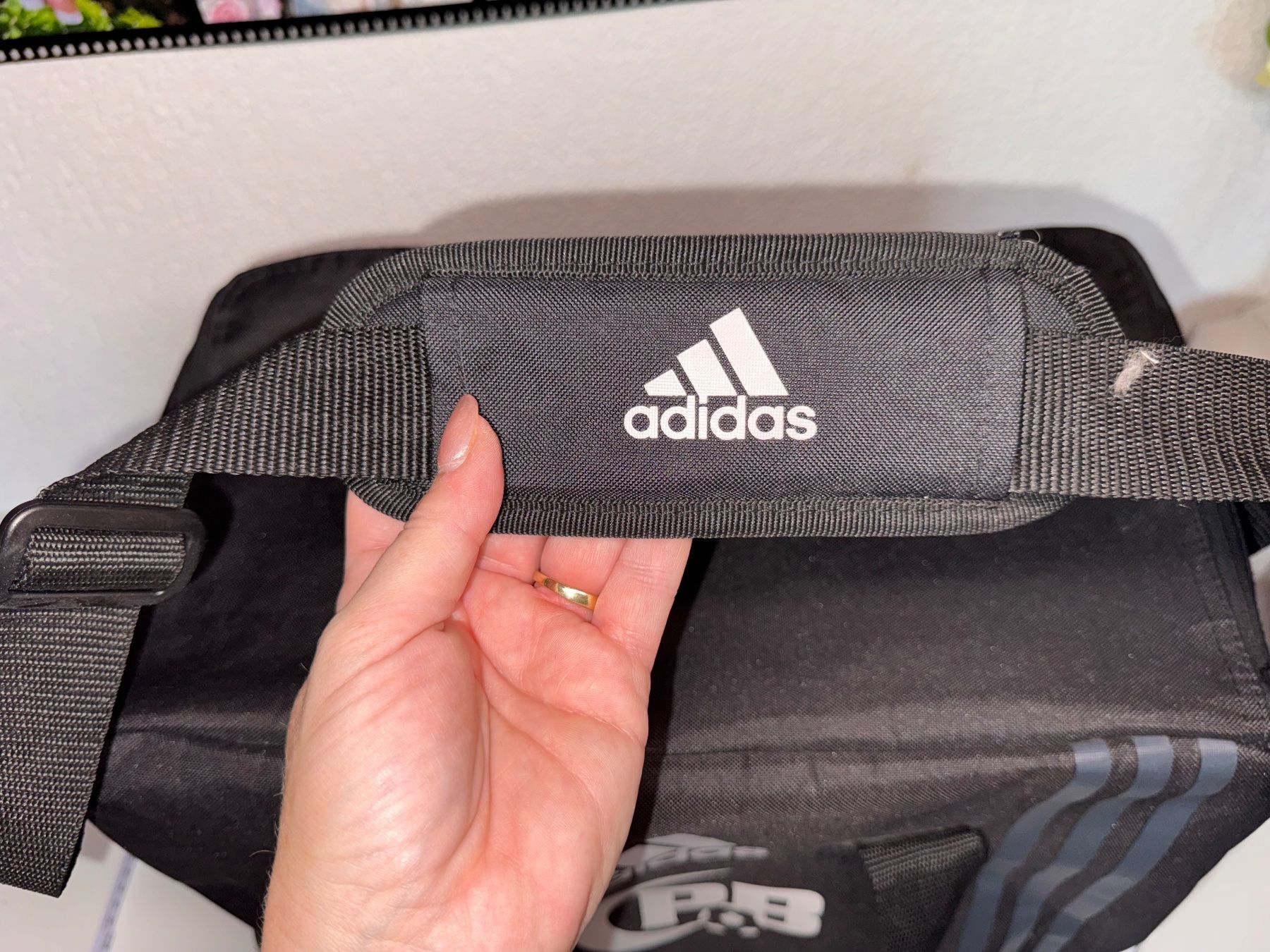 Adidas Borse: Sporttasche von Adidas – Usato da Grosswangen venduto da shoes.bags.and.co 4