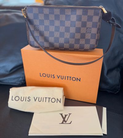 Louis Vuitton Pochette Accessoires