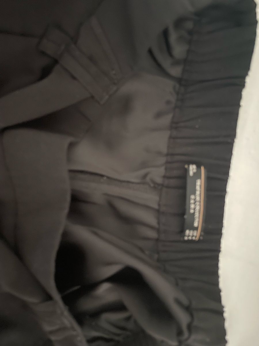 Zara Pantaloni: Zara Hose Gr. M – Usato da Zürich venduto da Mary233 1