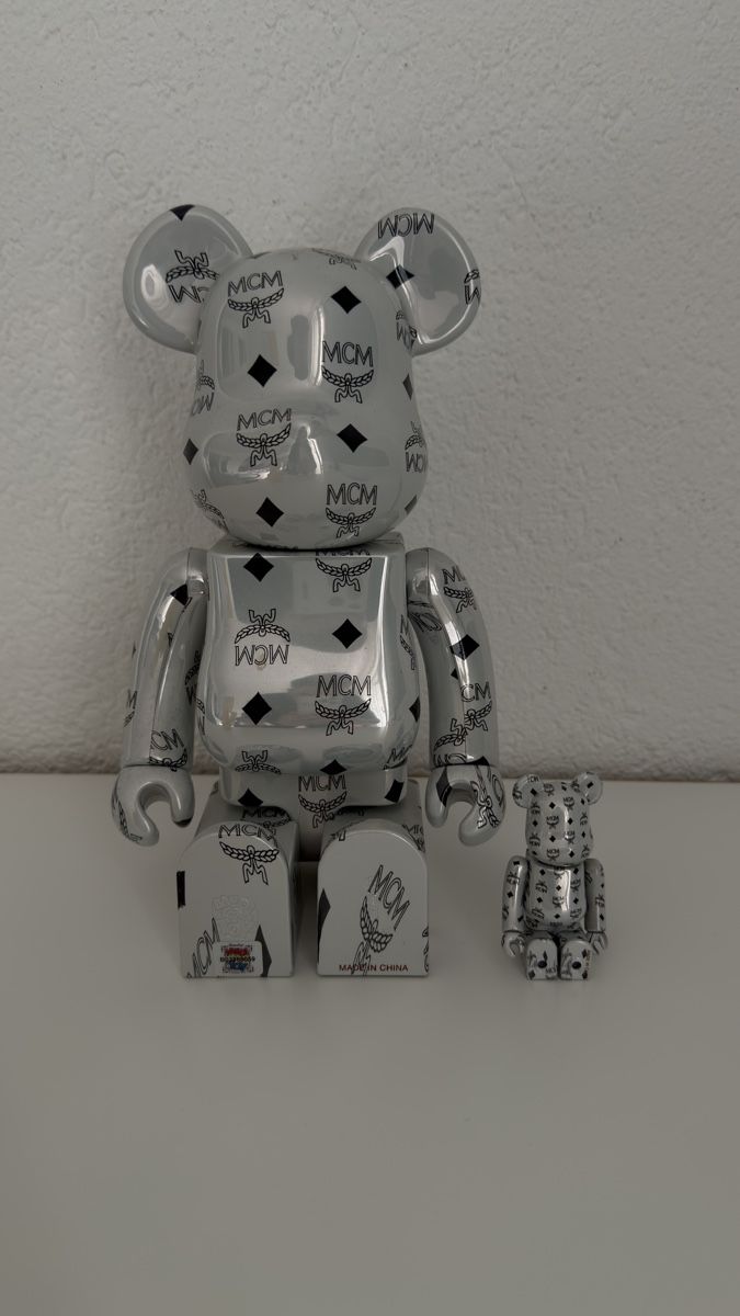 Figuren: Bearbrick x MCM 100% & 400% Set-White Chrome Ver. – Neu (gemäss Beschreibung) aus Vevey von diogodasilva_
