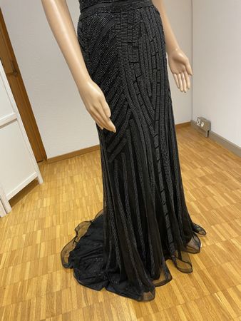 Abendkleid lang schwarz Perlen bestickt Grösse 36