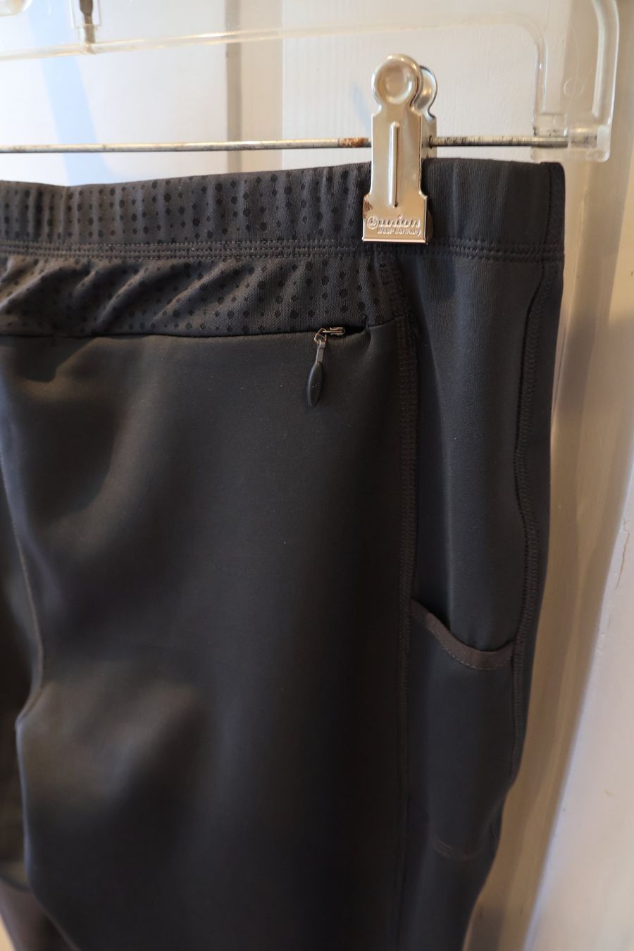Adidas Leggings: Graue adidas ClimaCool Sporthose – D'occasion à Winterthur par jul_v9wx 3