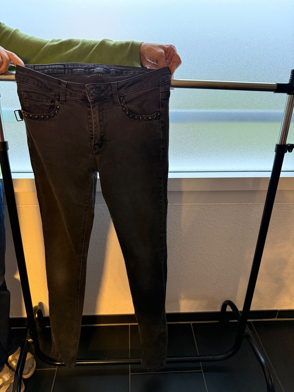 Jeans: Voltaire & Zadig slim fit Jeans Grösse 27 – Usato da Buchs ZH venduto da Vanillebaeumli