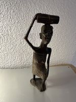 Holzfigur geschnitzt afrikanisches Motiv dunkelbraun