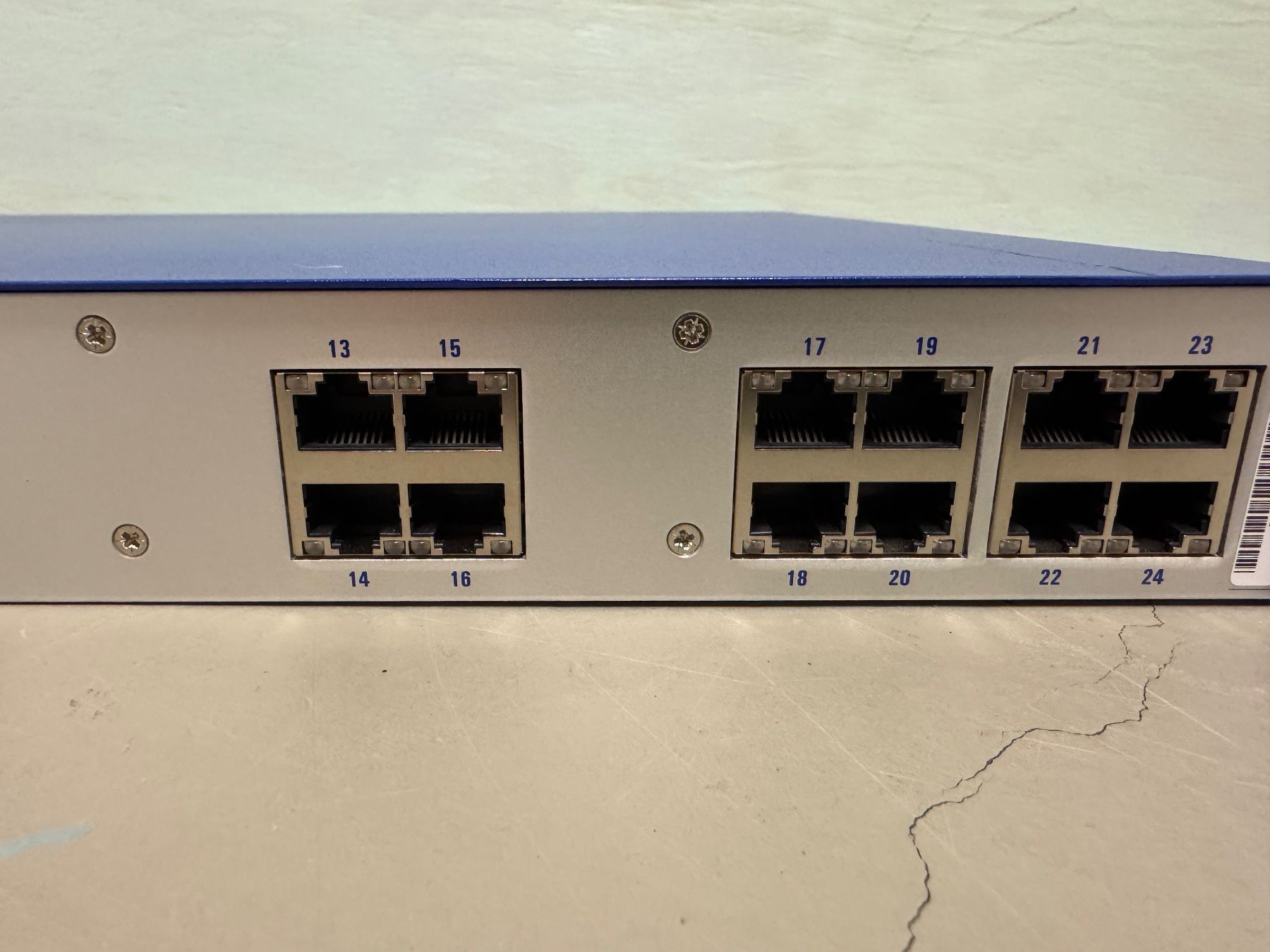 Modem & Router: Hirschmann MACH104-20TX-FR Switch - Top Zustand! – Usato da Dörflingen venduto da Struxure 5