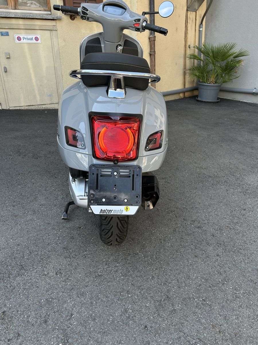 Piaggio Scooter: Vespa GTS 300 HPE Super Tech – Nuovo (secondo la descrizione) da Glis venduto da maf_ph9k 1
