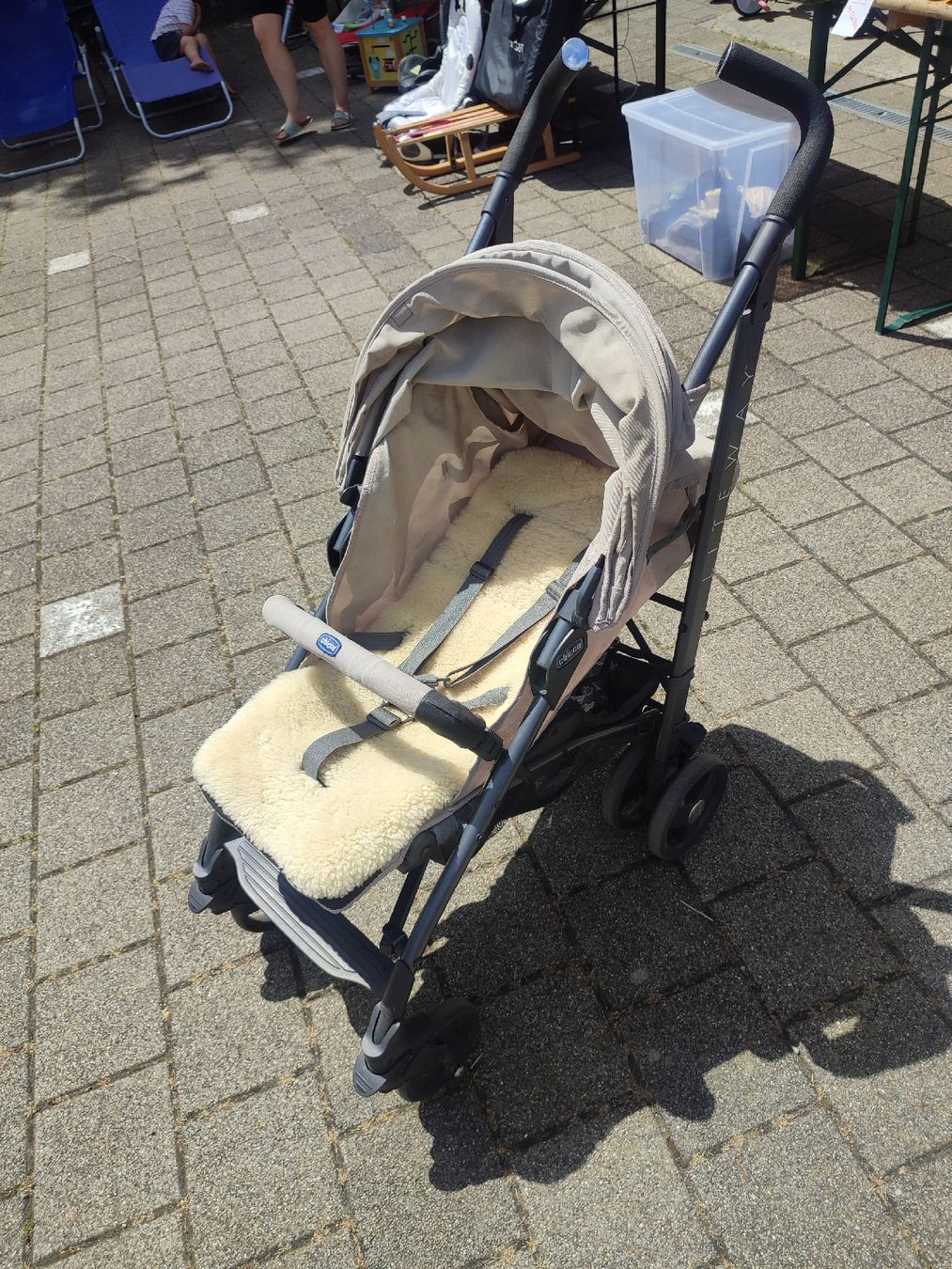 Chicco Carrozzine: Buggy von Chicco mit Regenschutz und Lammfell – Usato da Subingen venduto da cestmoi02