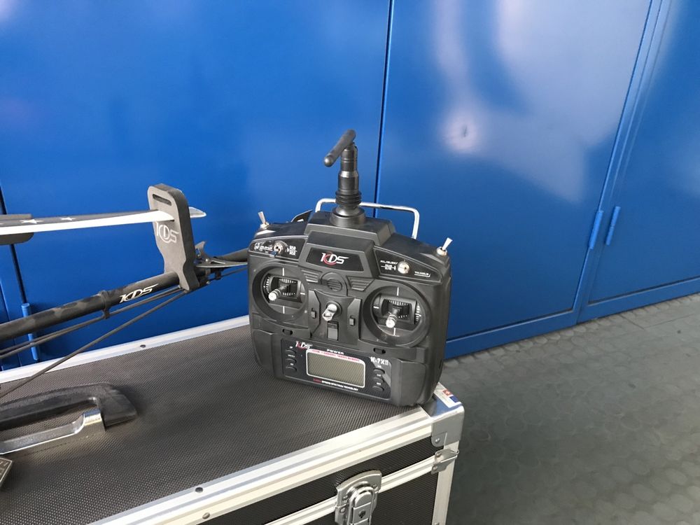 RC Helicopter KDS 450 mit Fernbedienung und Koffer Kaufen auf Ricardo