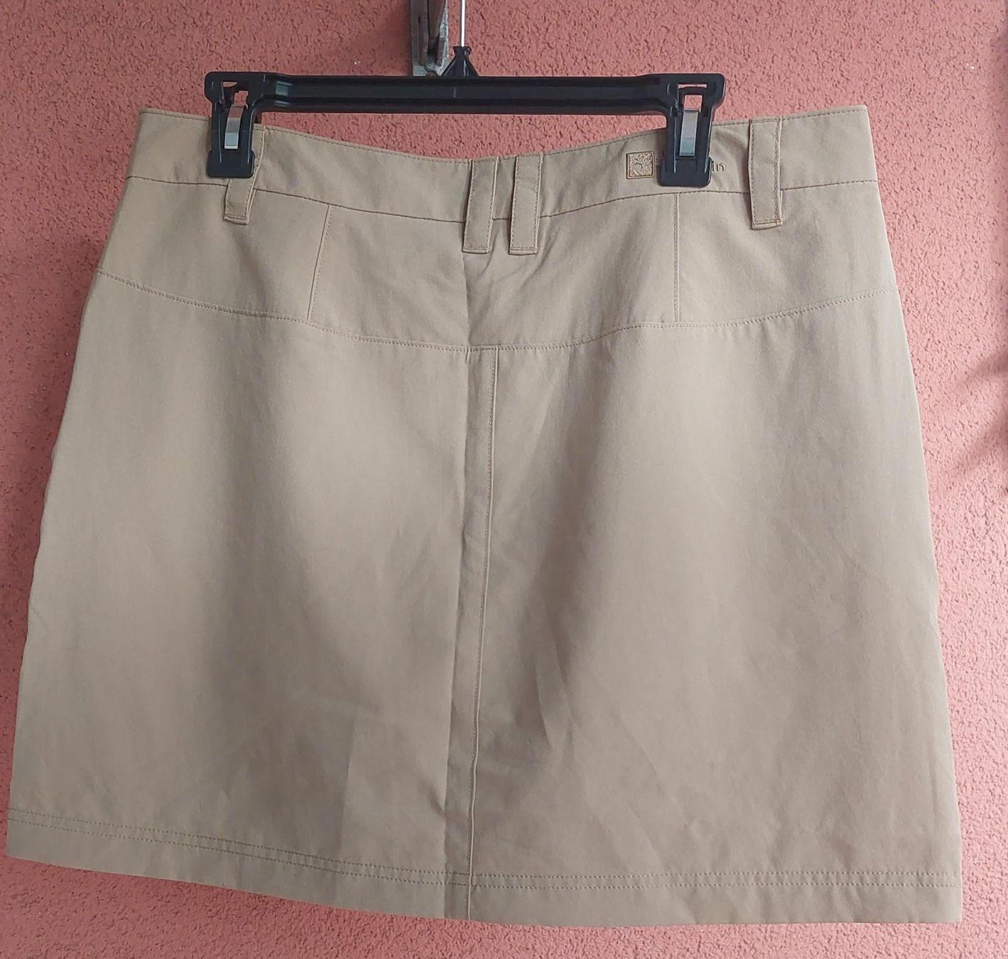 Jack Wolfskin Gonne: Jupe-culotte "Jack Wolfskin" beige / taille 40 – Usato da Genève venduto da Kikou 1