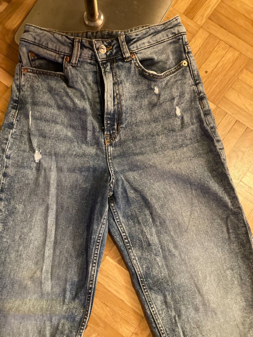 Lots de vêtements: Kleiderpaket – D'occasion à Balsthal par dasesaro 1