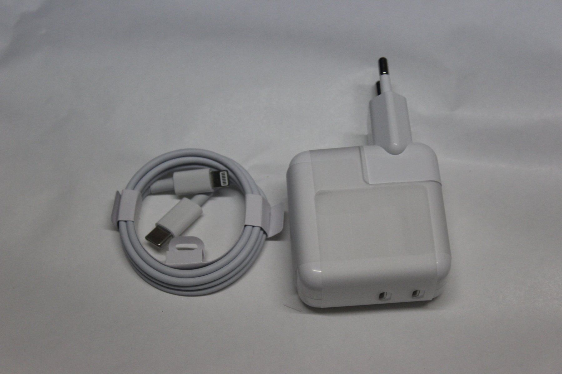 Caricabatterie: Netzteil +1meter lightning kabel Duo 35W iPhone 2x USB C – Nuovo (secondo la descrizione) da Kirchdorf AG venduto da Restposten110