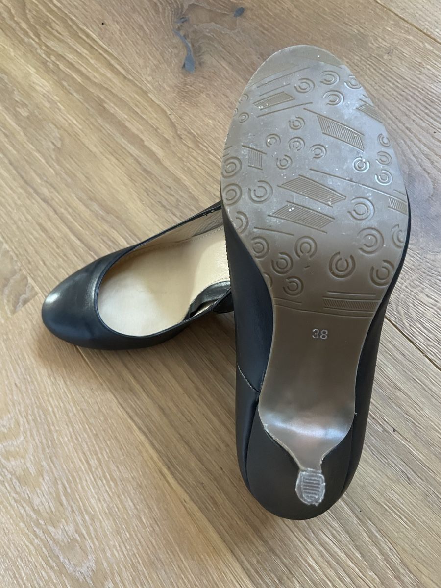 Damenschuhe: Pumps – Neu (gemäss Beschreibung) aus Aarwangen von erd_ngx8 2