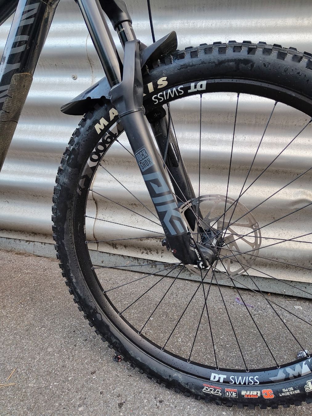 Canyon Vélos: Canyon Spectral CF 7 2021 – D'occasion à Fribourg par gen_h2q8 3