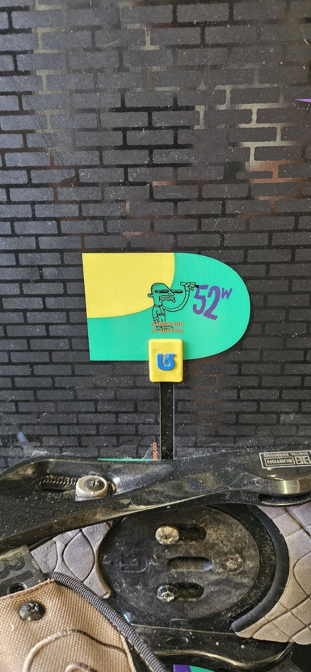 Burton Boards: Burton Snowboard Custom mit Bindung 152w, "Breit" – D'occasion à Langenthal par Roullen 1