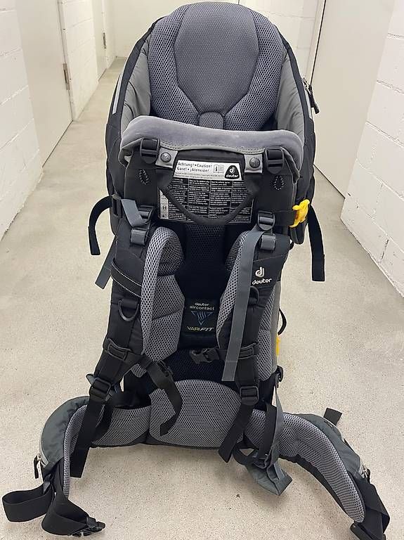 Deuter Borse & Zaini: Kindertrage Rucksack / Deuter Kid Comfort – Usato da Stäfa venduto da dan_c7fq 2