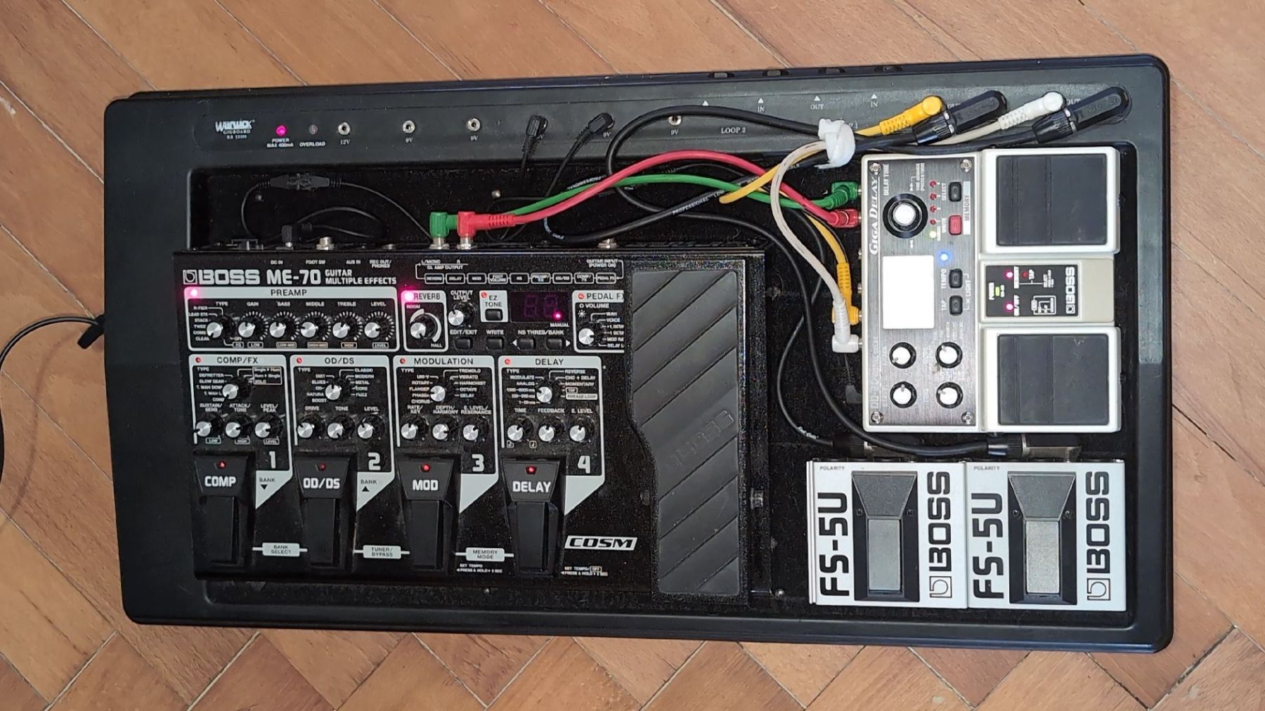 Musikinstrumente: Effect station mit diveraen Geräten – Gebraucht aus Zug von Serry19 1